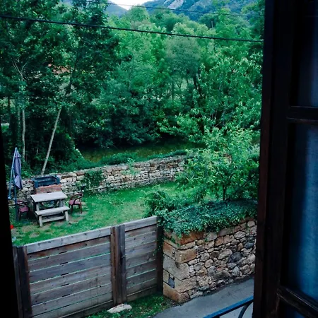 Amada Sara Poo (Cabrales)