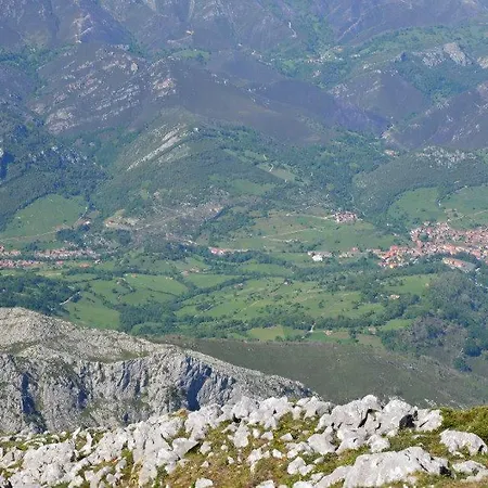 Amada Sara Poo (Cabrales)